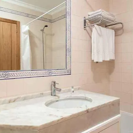 Hotel Plaza 3*